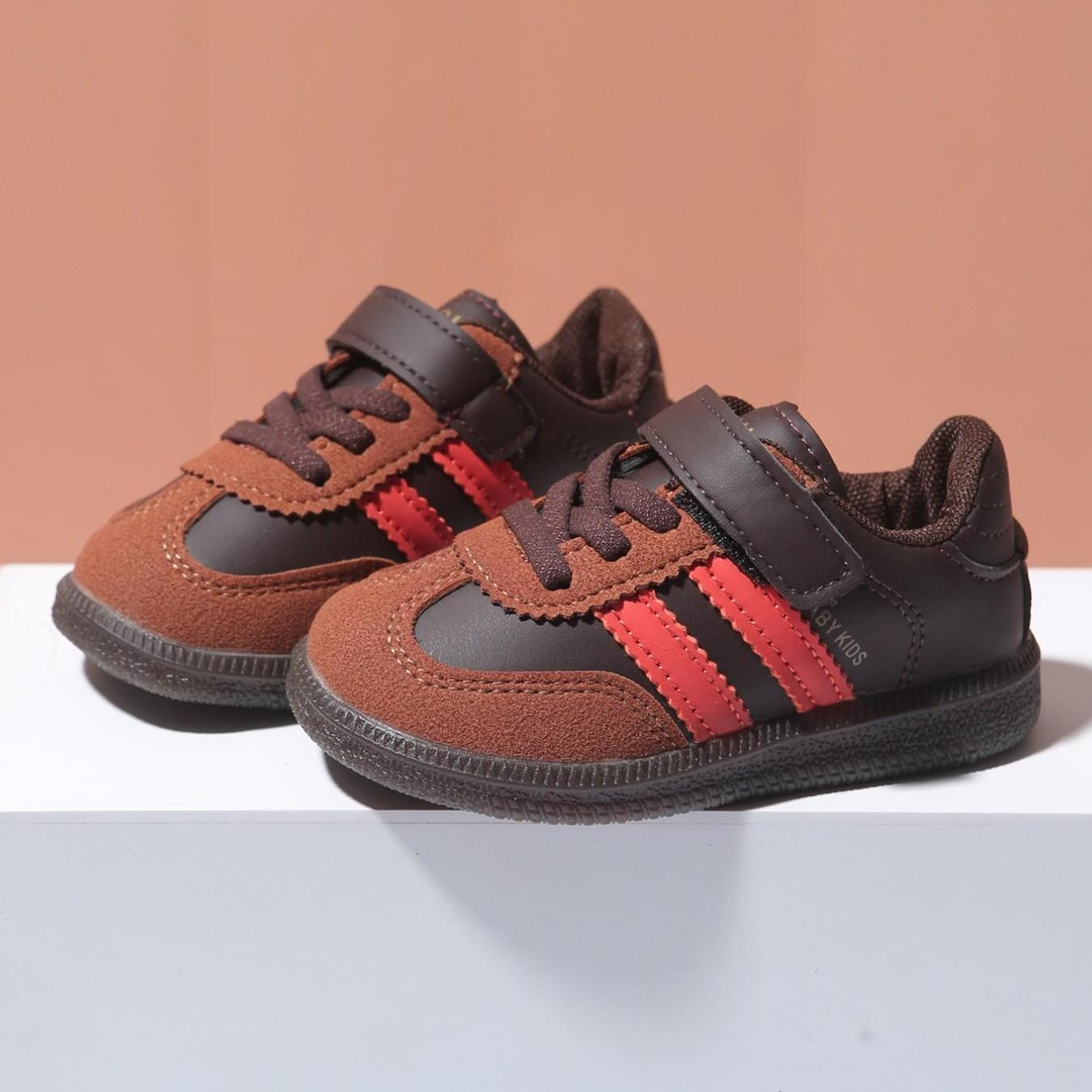 Unisex Kids Striped Sports Training Shoes, Fashionable Comfortable All-Season Sneakers, Lightweight Design for Active Children