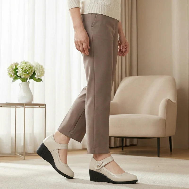 Ladies' elegant mid-heeled leather shoes