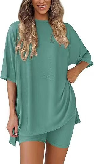 Casual Oversized 2-Piece Lounge Set – Crewneck Split Hem Top &amp; Fitted Shorts