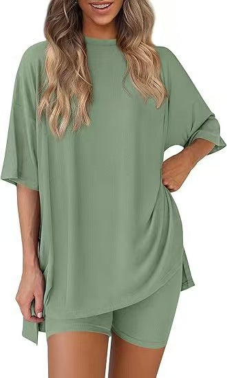 Casual Oversized 2-Piece Lounge Set – Crewneck Split Hem Top &amp; Fitted Shorts