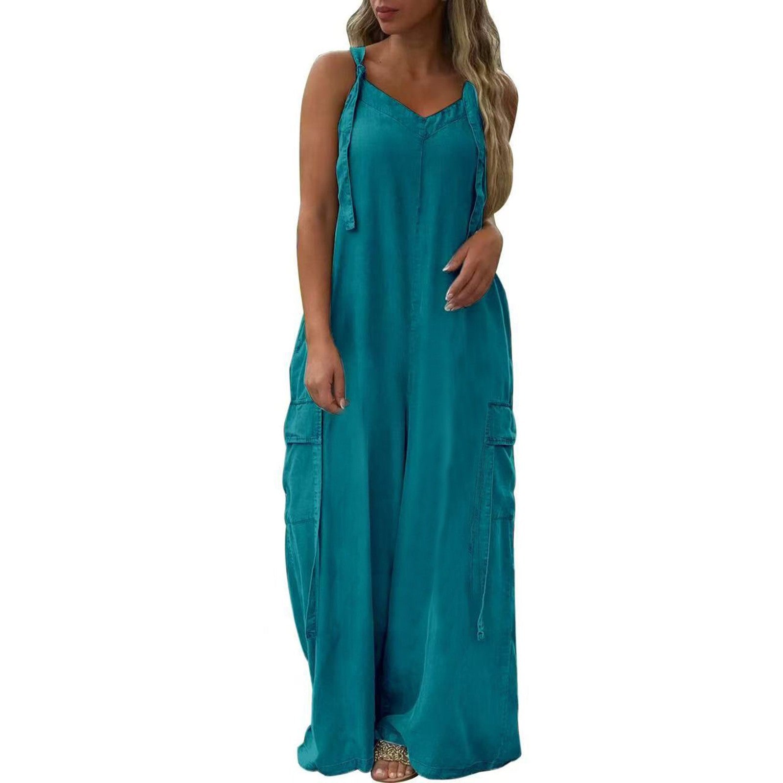 Women's loose-fitting jumpsuit with wide legs and pockets