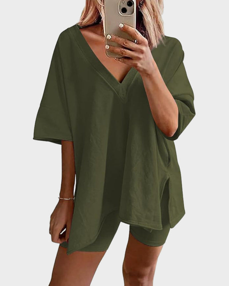 Casual Oversized 2-Piece Lounge Set – Crewneck Split Hem Top &amp; Fitted Shorts