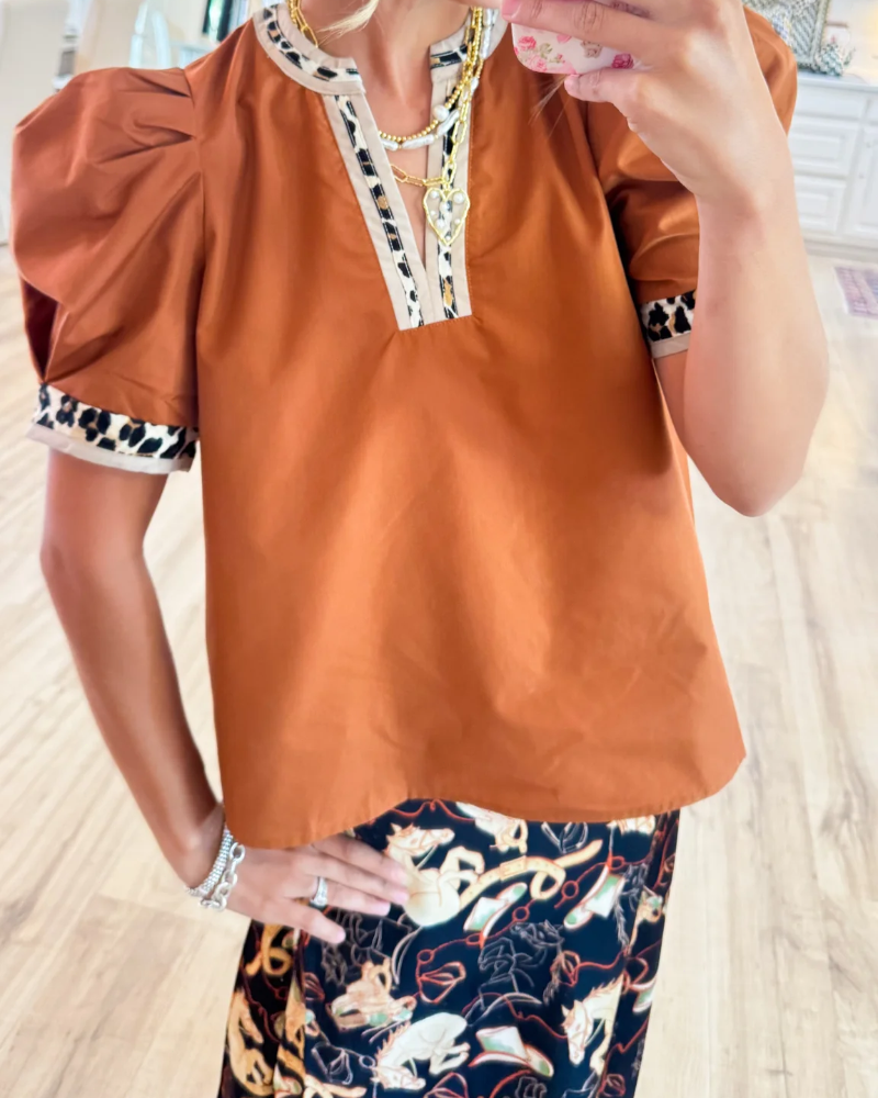 Elegant Leopard Contrast V-Neck Puff Sleeve Top