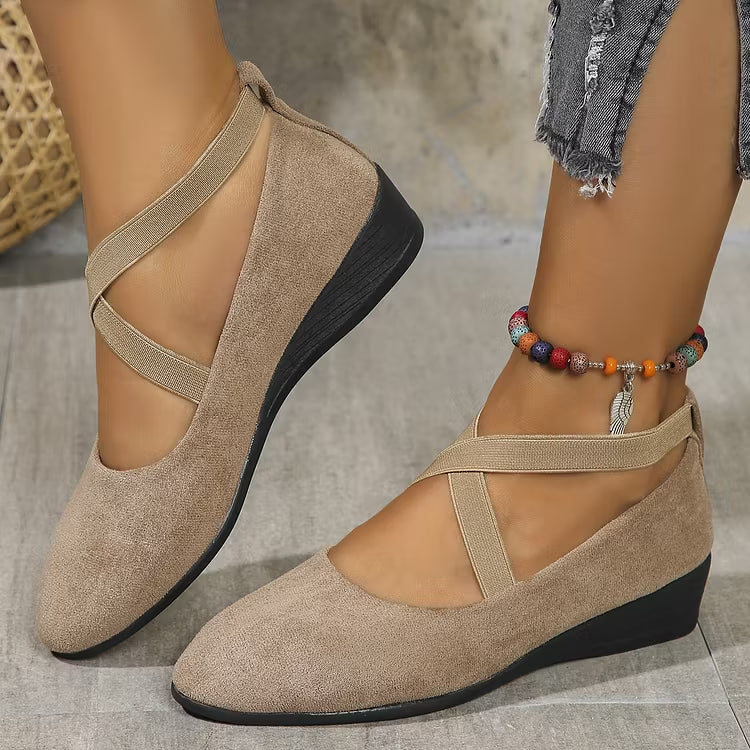 ⏰Limited Time 50% OFF🔥Women’ Closed Wedge Shoes, Stylish Closed Toe Design in Faux Suede Soft Toe Wedge