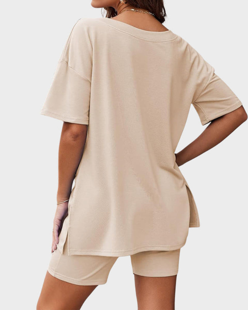 Casual Oversized 2-Piece Lounge Set – Crewneck Split Hem Top &amp; Fitted Shorts