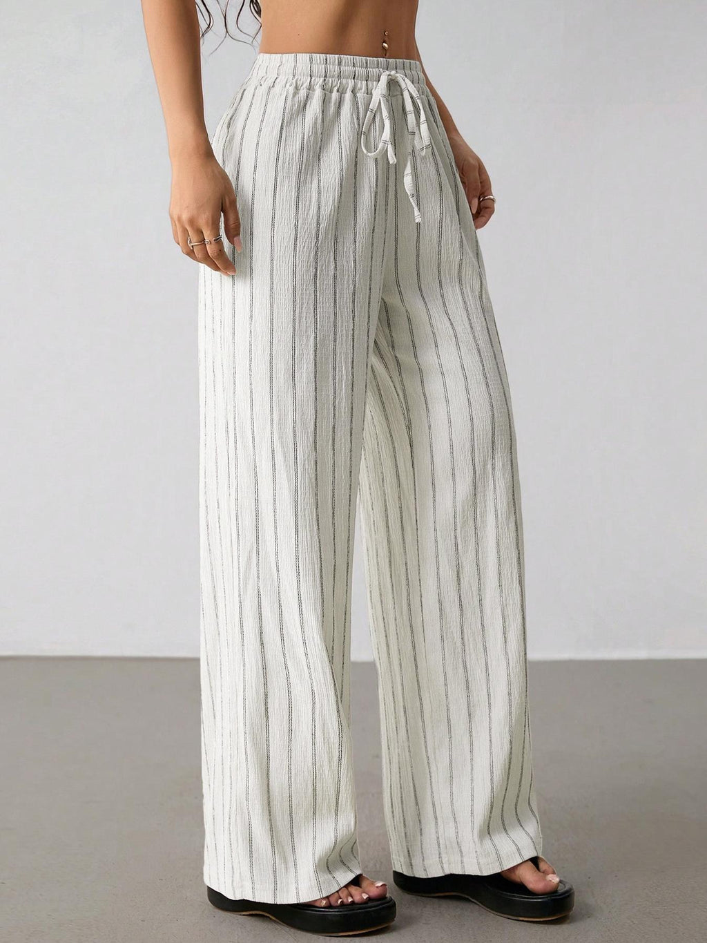 🌿 British Retro Vertical Striped Pants