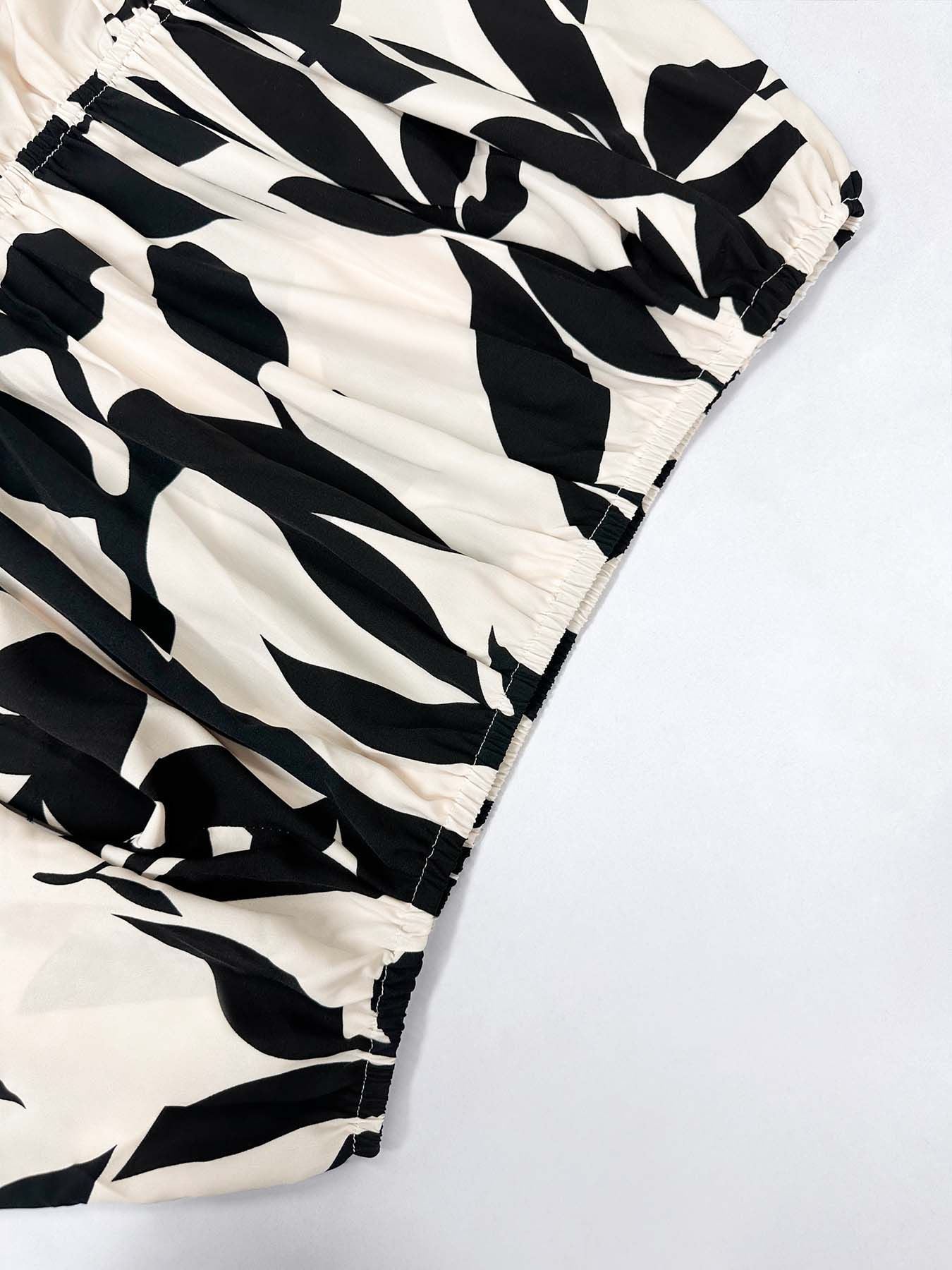 Lightweight Tropical Print Summer Romper - Perfect for Vacay! ✈️