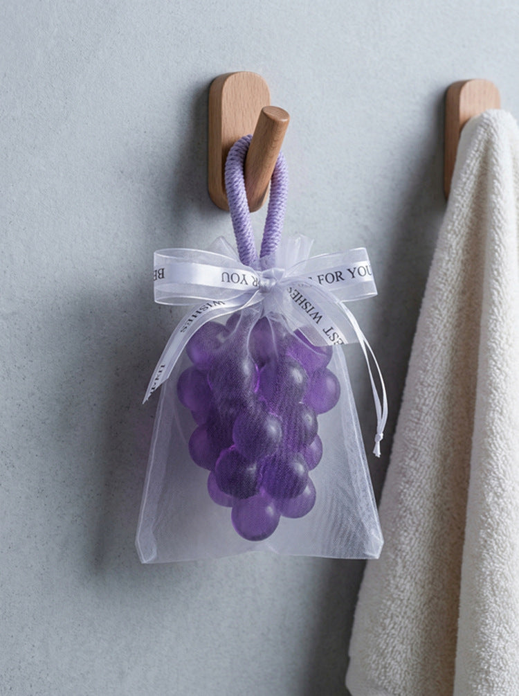 Grape Cluster Fragrance - Get this fragrance as a gift for purchases over £ 77