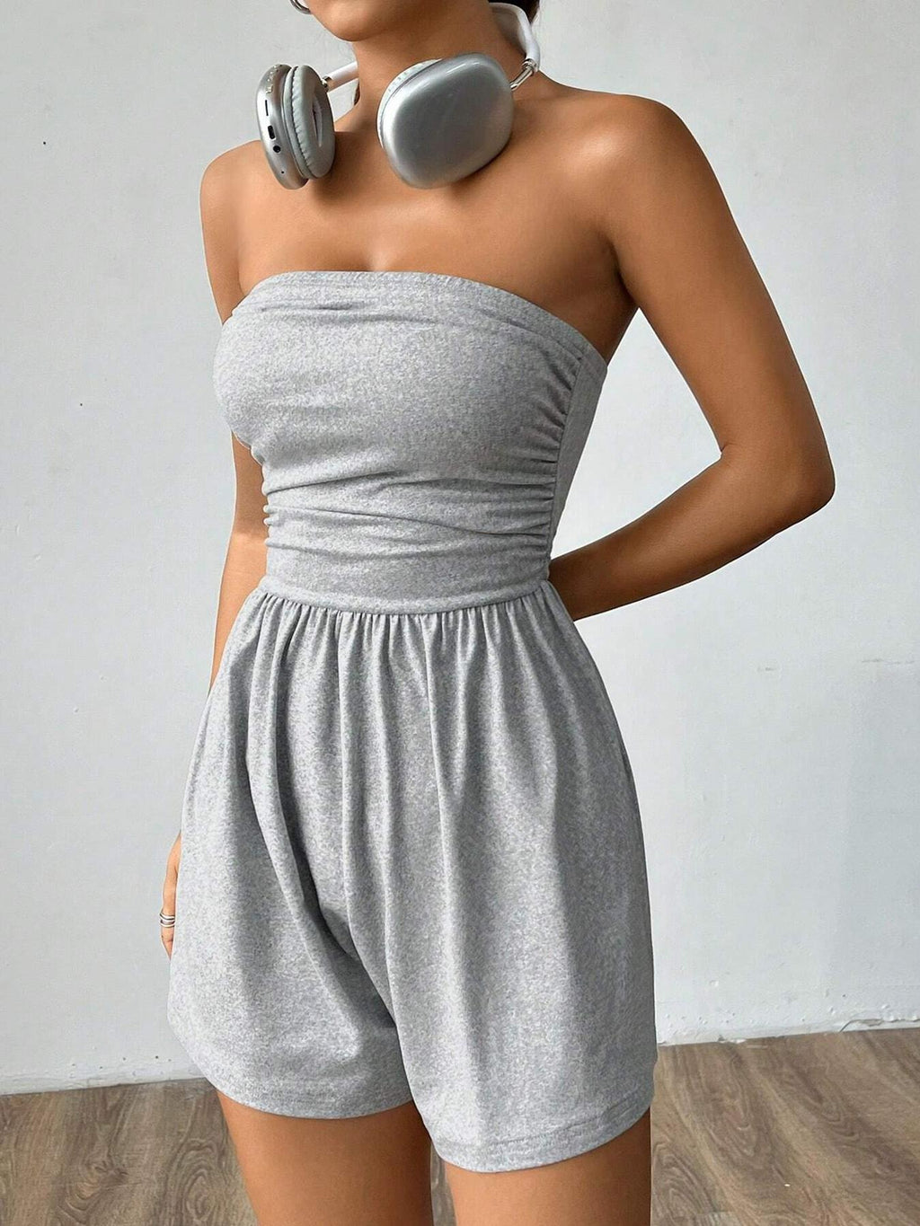 🐆 Effortless Elegance Strapless Romper - High-Stretch Comfort 🕊️