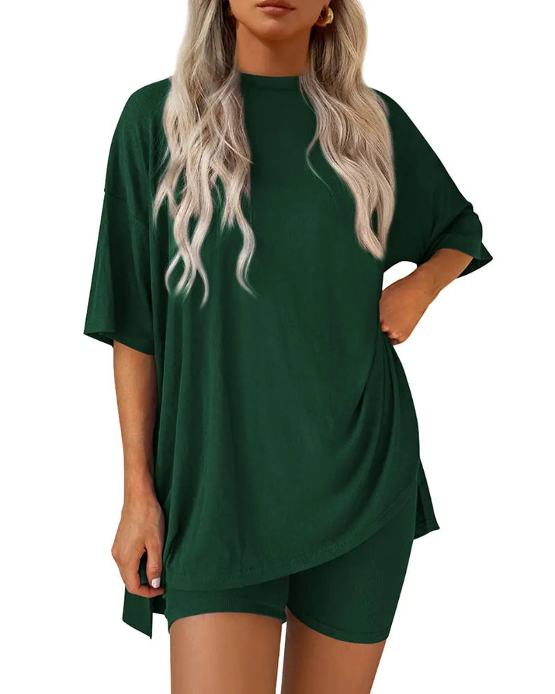 Casual Oversized 2-Piece Lounge Set – Crewneck Split Hem Top &amp; Fitted Shorts