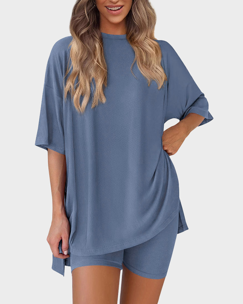 Casual Oversized 2-Piece Lounge Set – Crewneck Split Hem Top &amp; Fitted Shorts