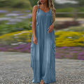 Women's loose-fitting jumpsuit with wide legs and pockets