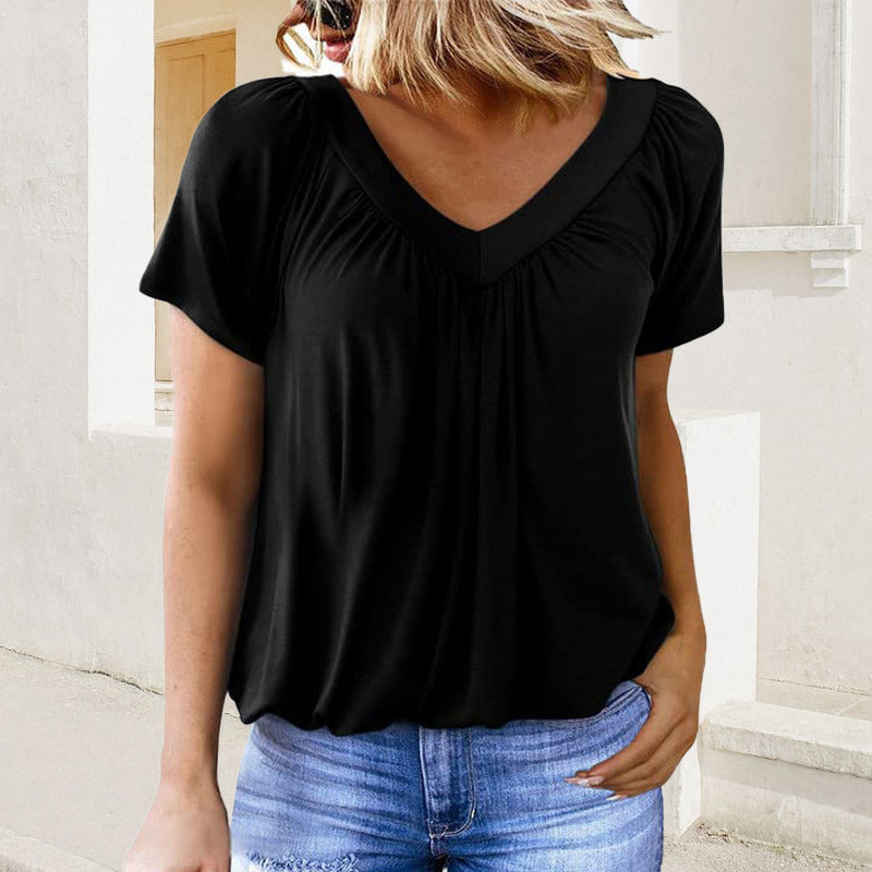 Casual women's top with pleated V-neck and short sleeves